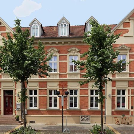 Gut Hotel Stadt Беелиц Екстериор снимка