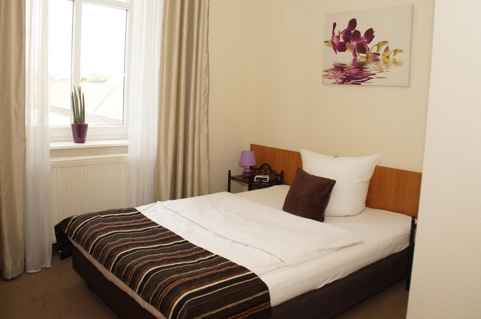 Gut Hotel Stadt Беелиц Екстериор снимка