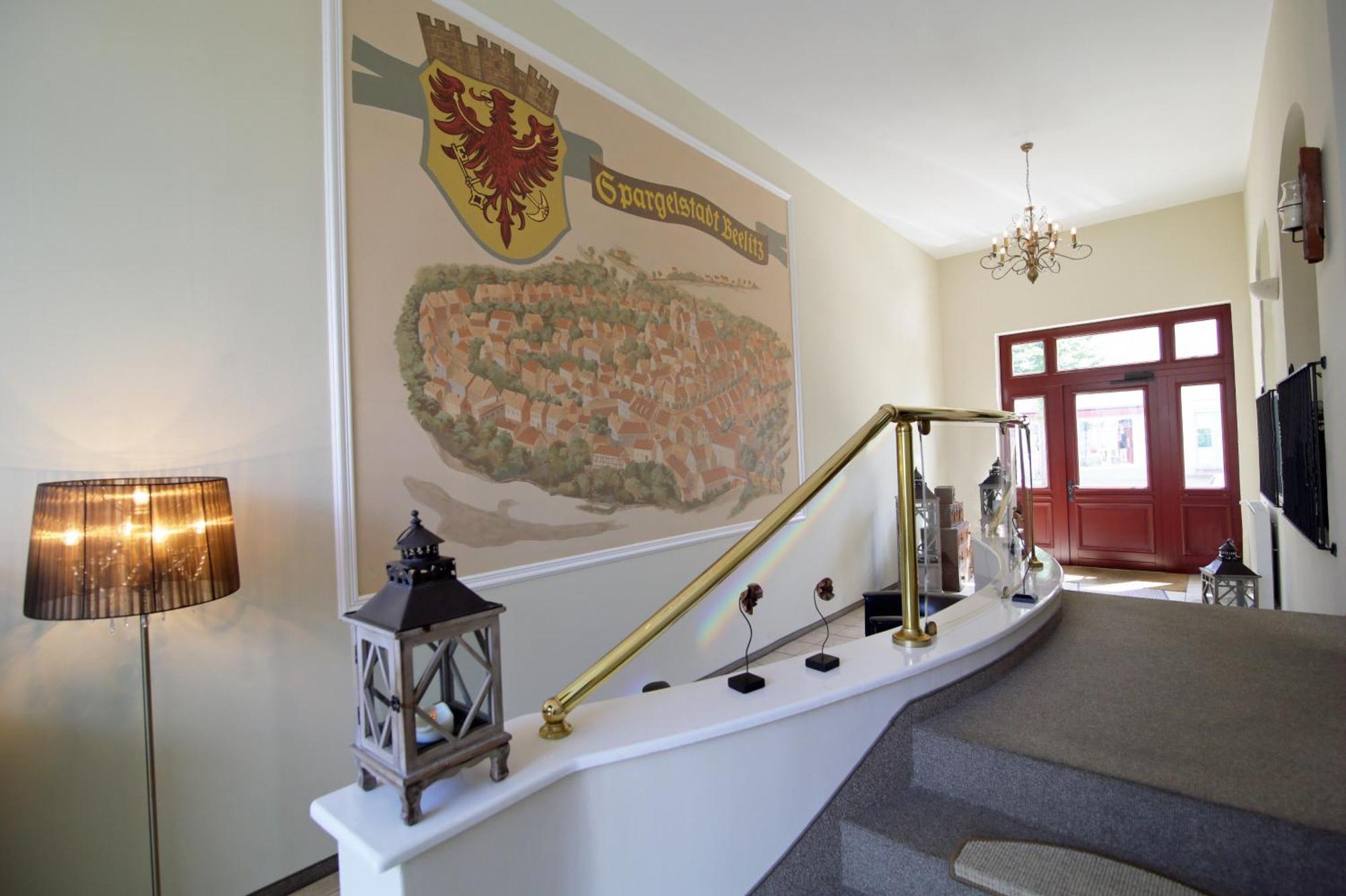 Gut Hotel Stadt Беелиц Екстериор снимка