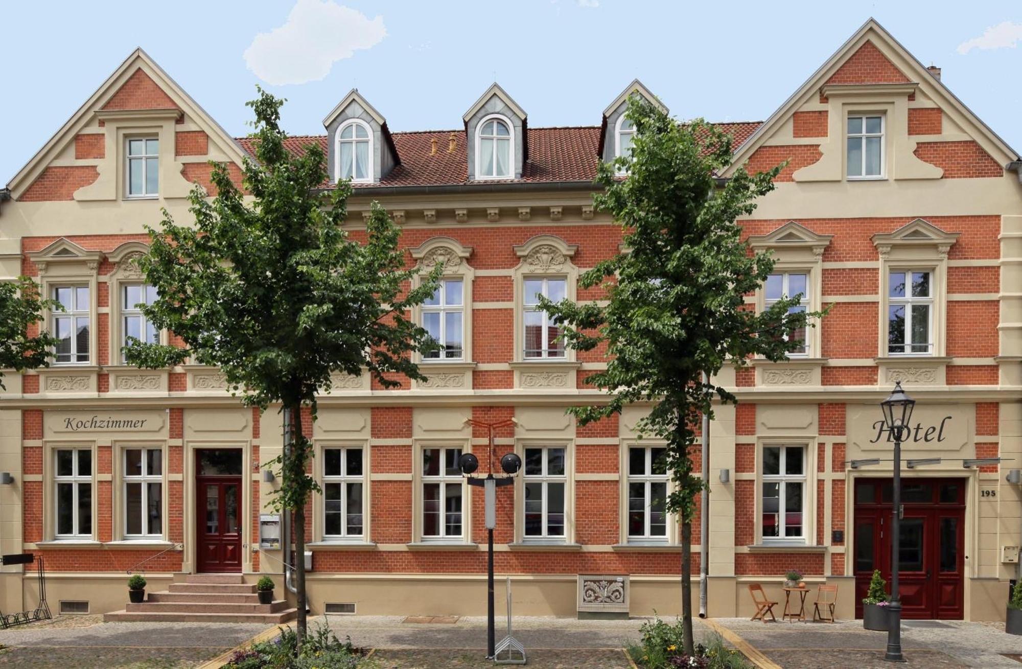 Gut Hotel Stadt Беелиц Екстериор снимка