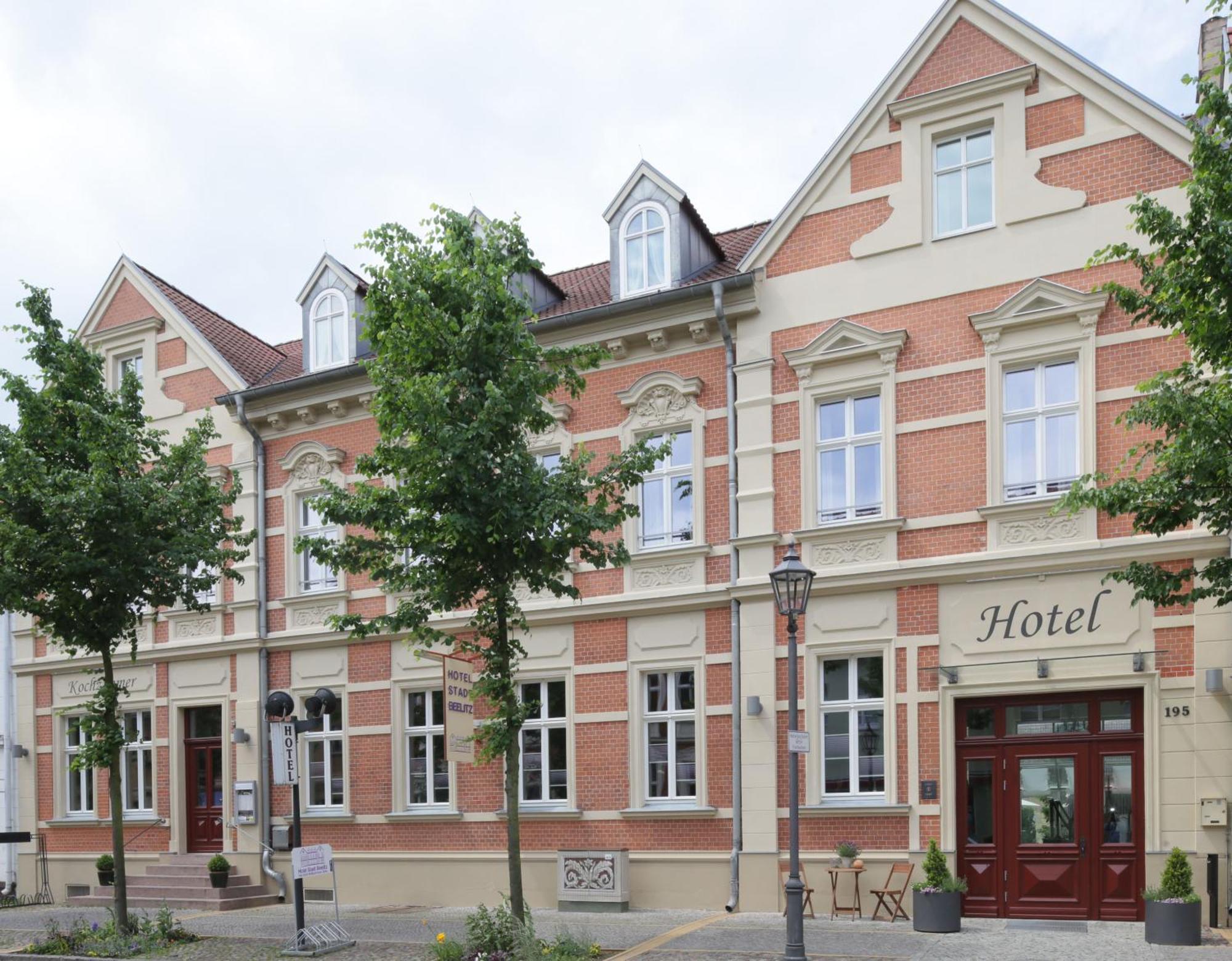 Gut Hotel Stadt Беелиц Екстериор снимка