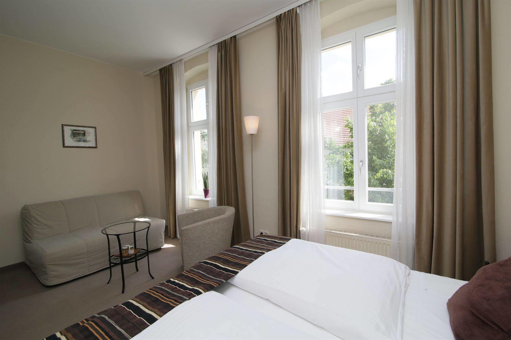 Gut Hotel Stadt Беелиц Екстериор снимка