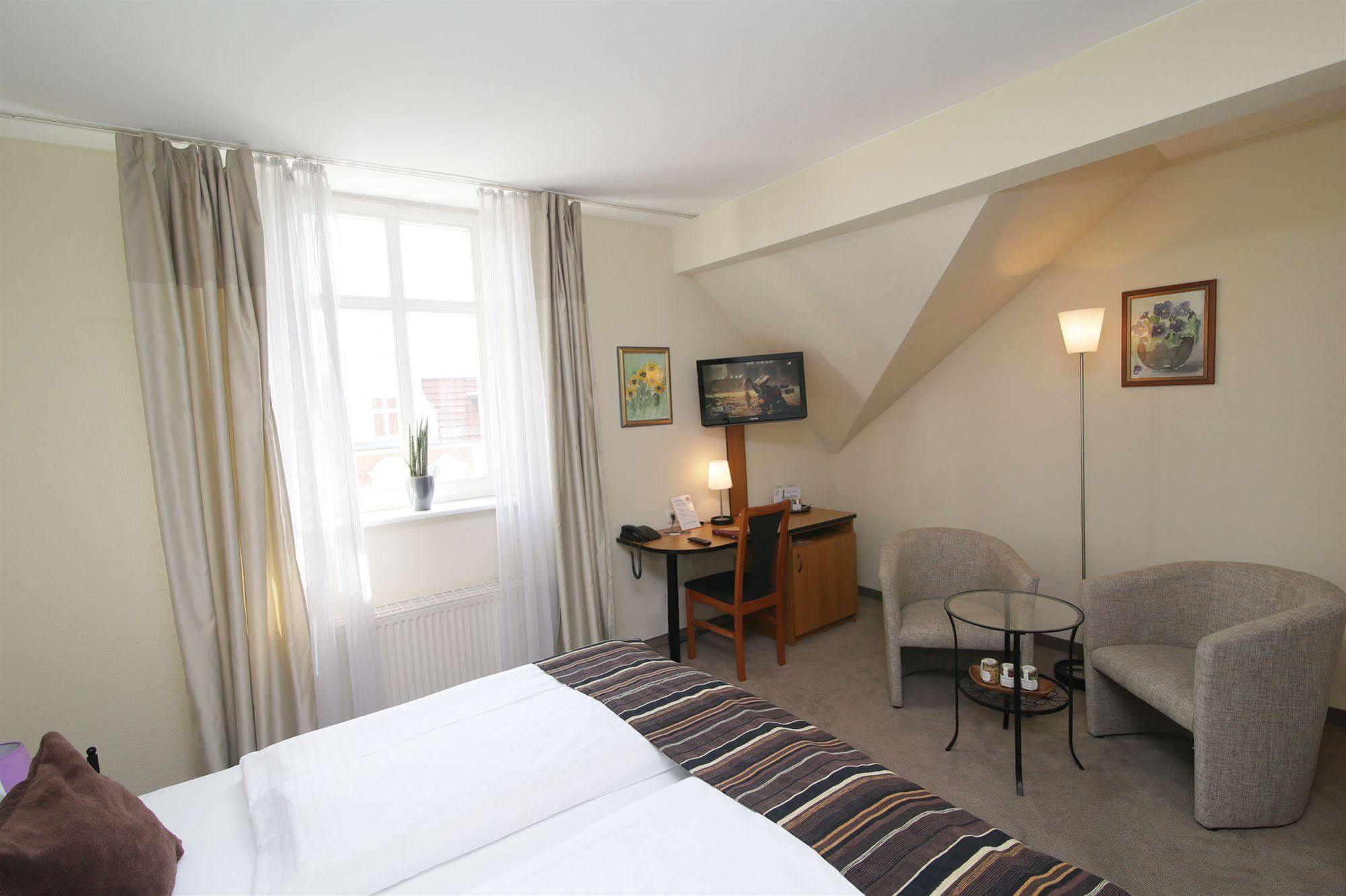 Gut Hotel Stadt Беелиц Екстериор снимка