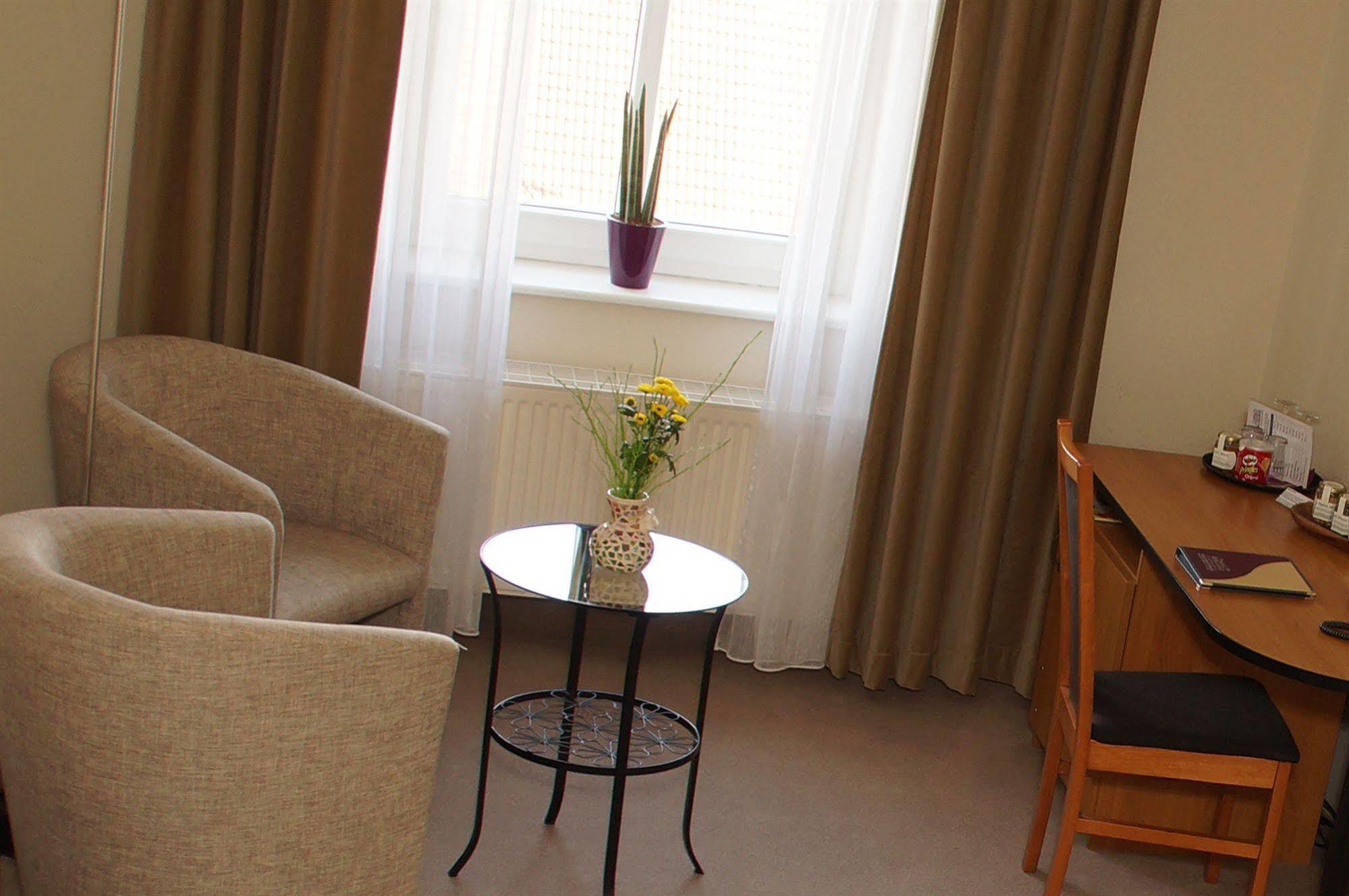 Gut Hotel Stadt Беелиц Екстериор снимка